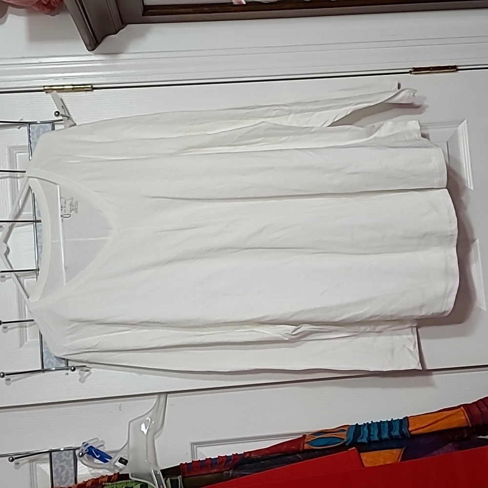 V Neck Tee